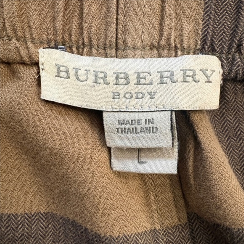 Burberry Monocrhome Jogger Pants. - Picture 8 of 9